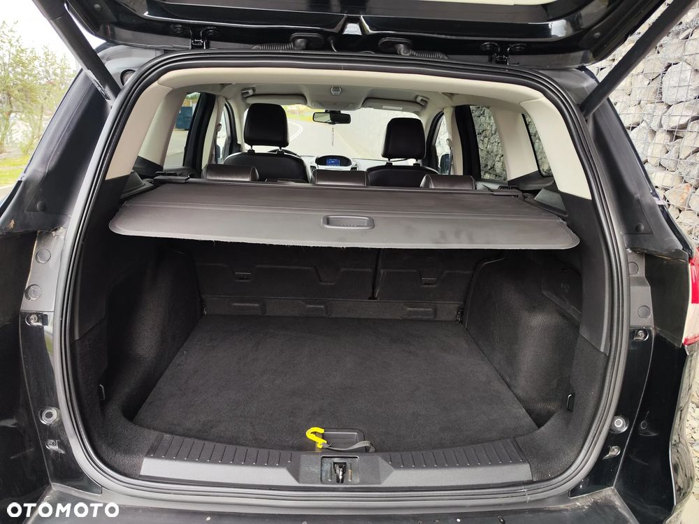 Ford Kuga 2.0 TDCi 2x4 Titanium - 13