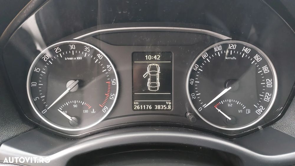 Skoda Octavia Combi 2.0 TDI DPF 4x4 AllDrive - 5