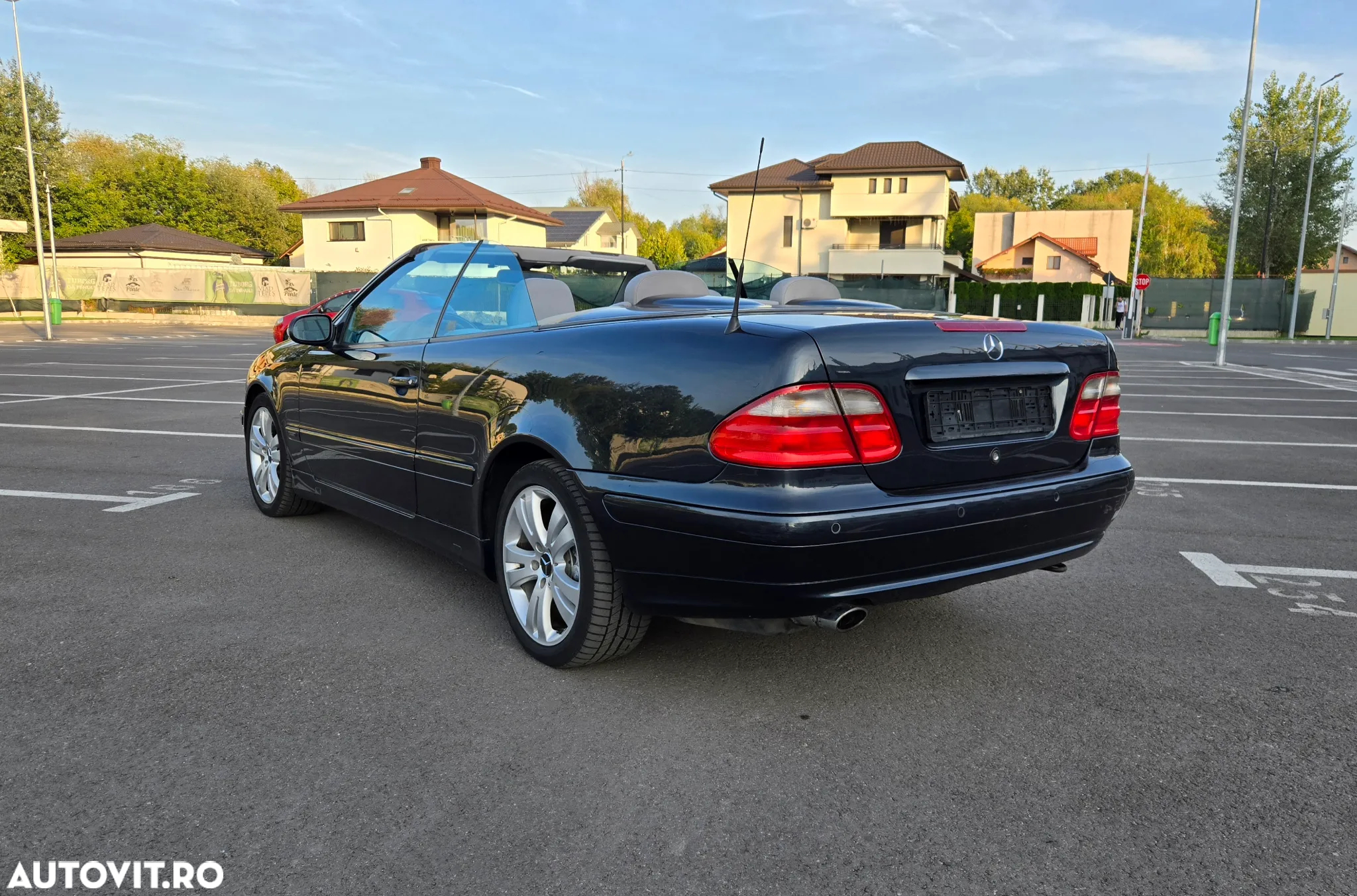 Mercedes-Benz CLK - 4