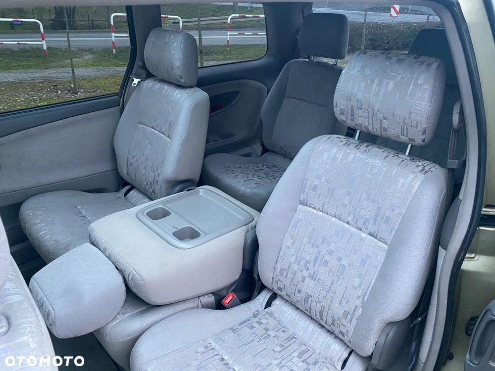 Toyota Previa - 14