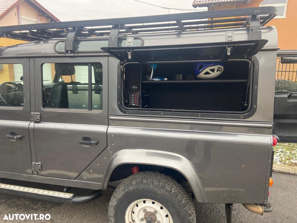 Land Rover Defender - 7