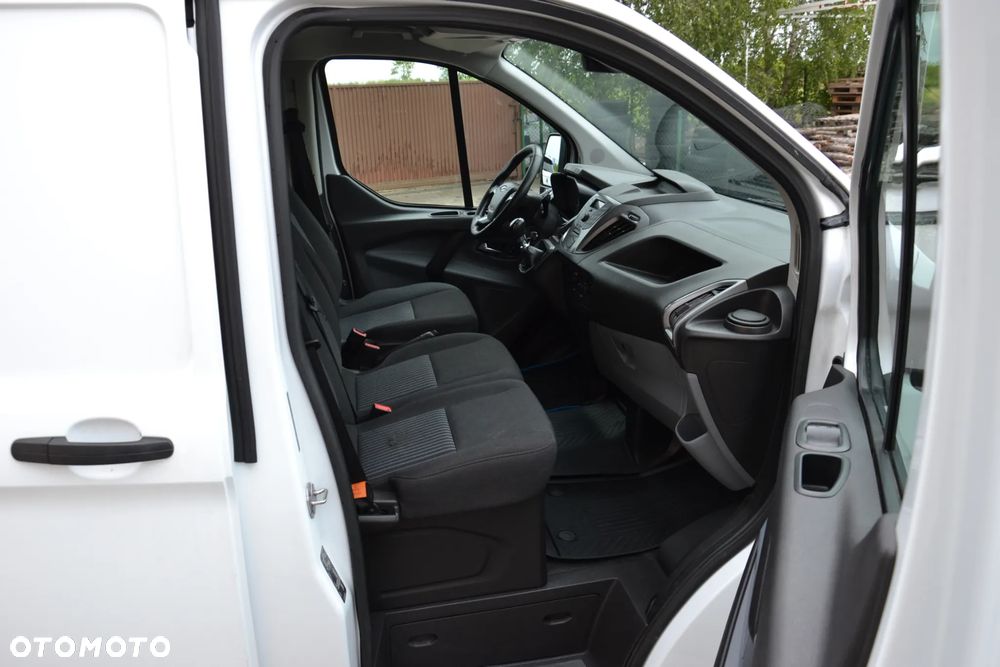Ford Transit Custom - 26