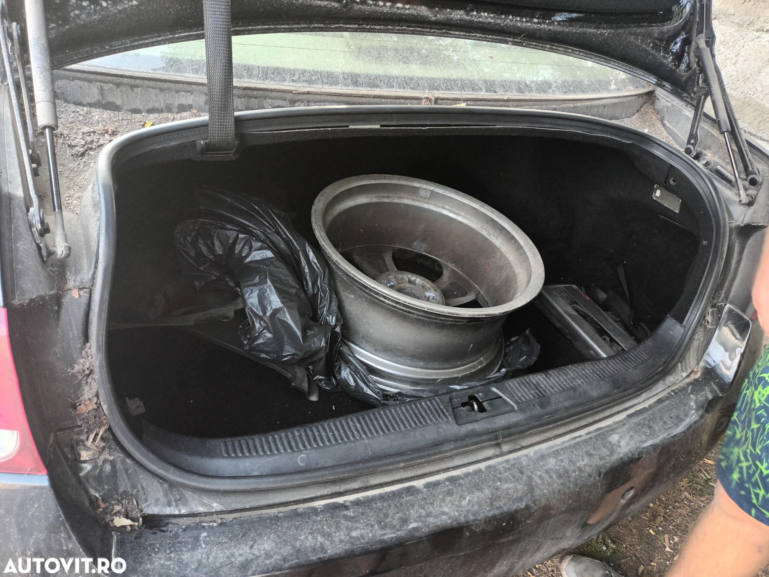 Dezmembrari  Lexus GS (GRS19, UZS19, URS19, GWS19)  2005  > 2011 300 - 13