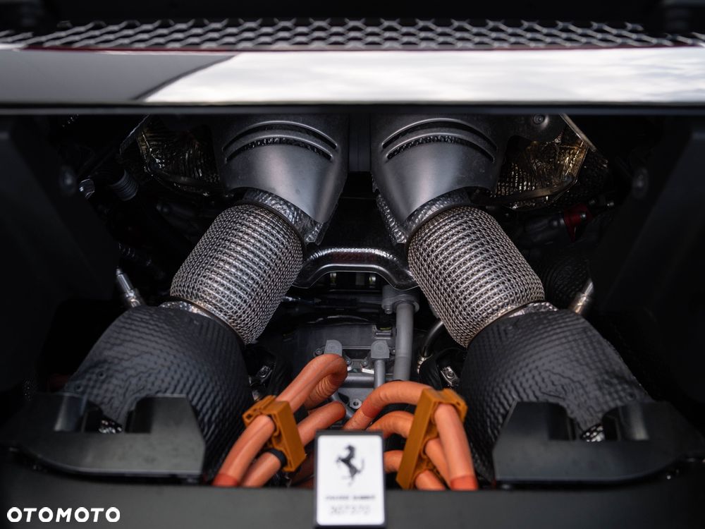 Ferrari 296 GTS - 36