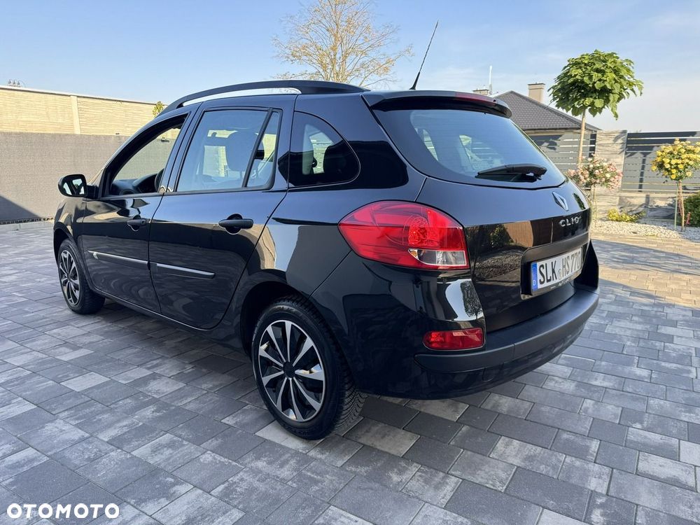 Renault Clio - 17