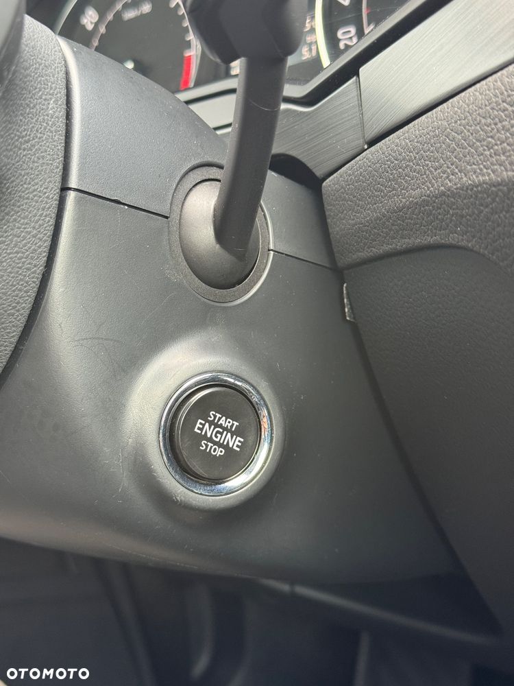 Skoda Superb 2.0 TDI DSG Premium Edition - 34