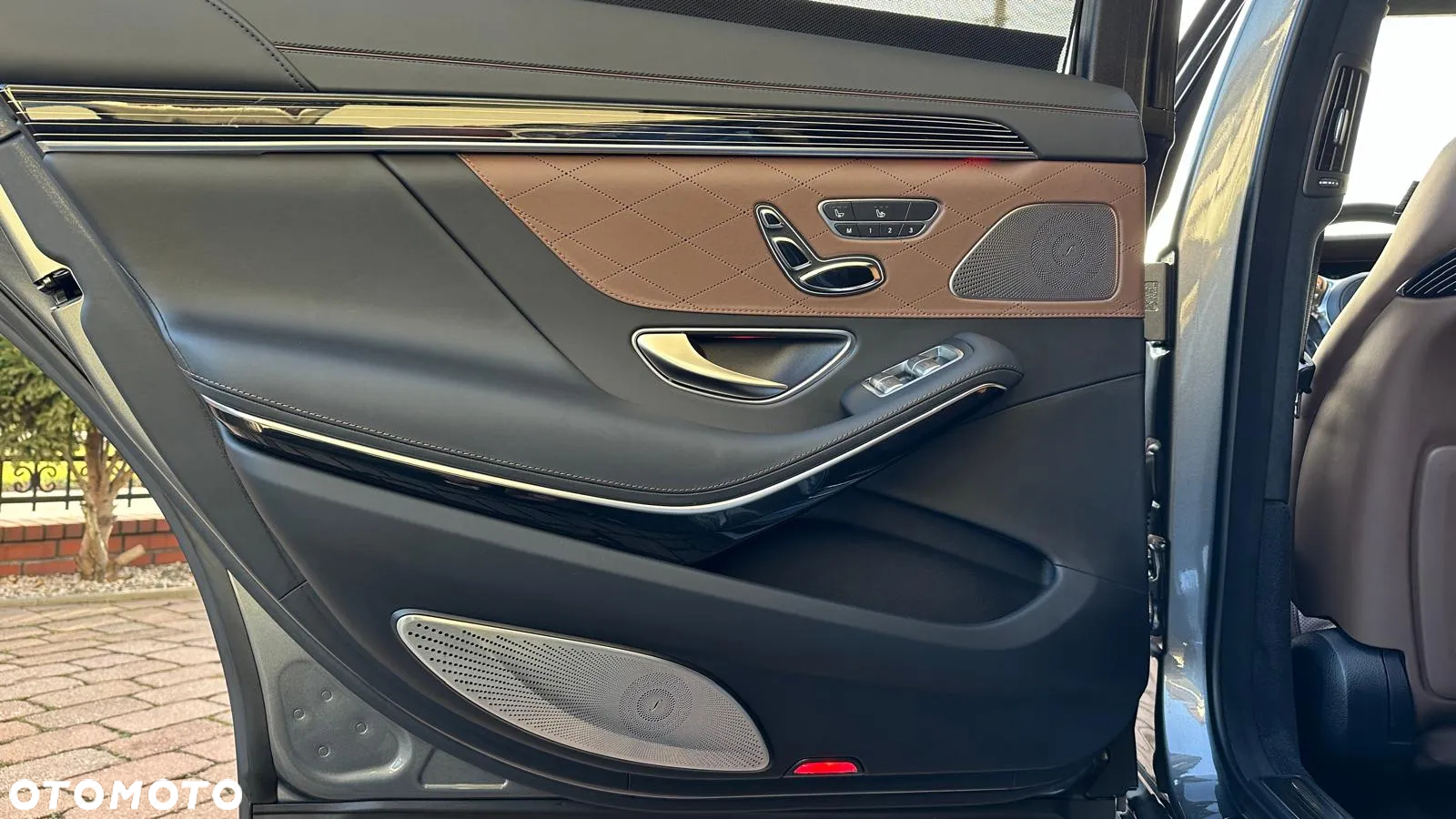 Mercedes-Benz Klasa S 560 4-Matic L 9G-TRONIC - 29