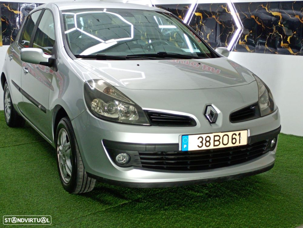 Renault Clio 1.2 16V Dynamique - 8
