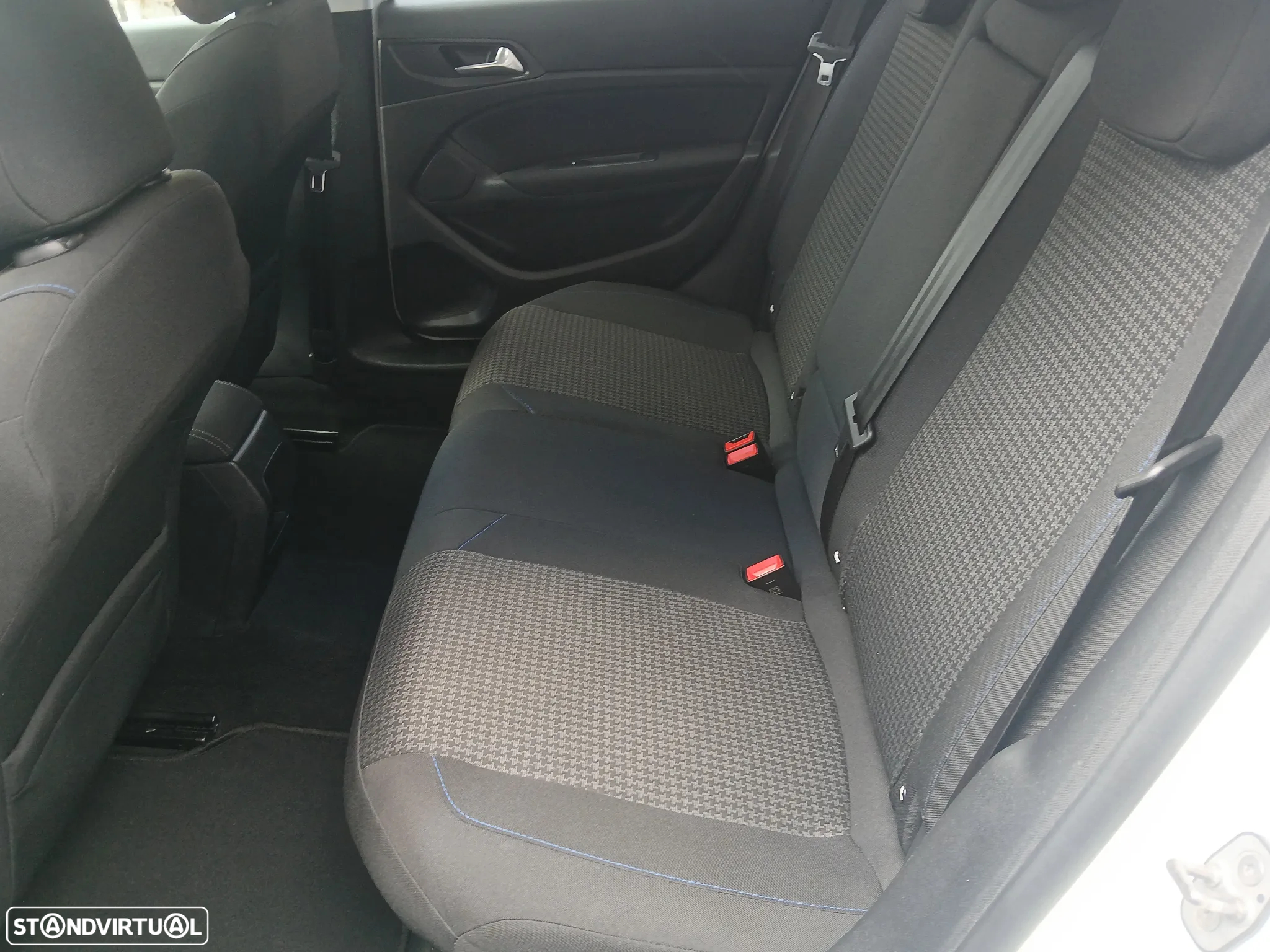 Peugeot 308 SW 1.5 BlueHDi Style - 25