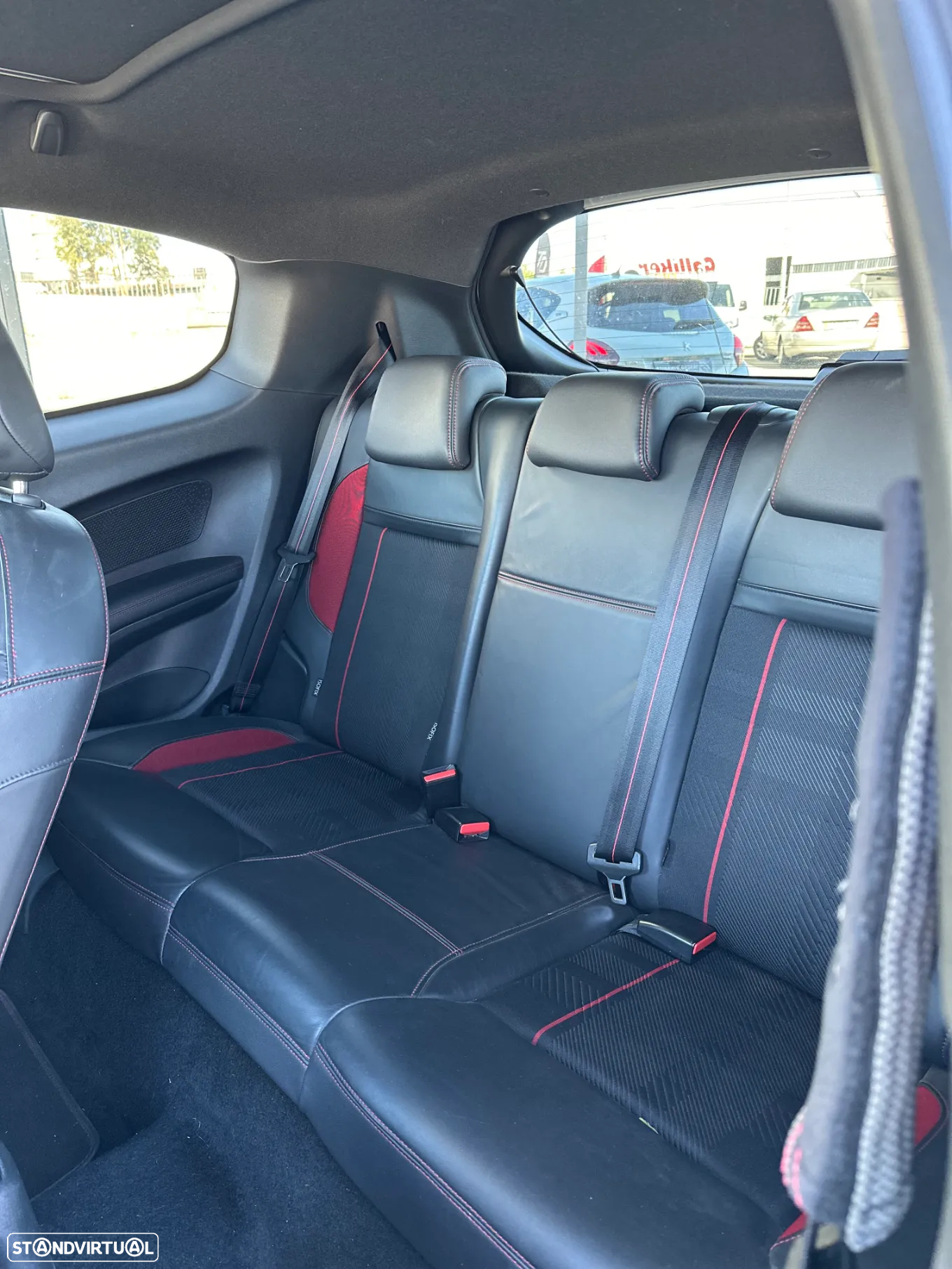 Peugeot 208 1.6 e-THP GTi - 17