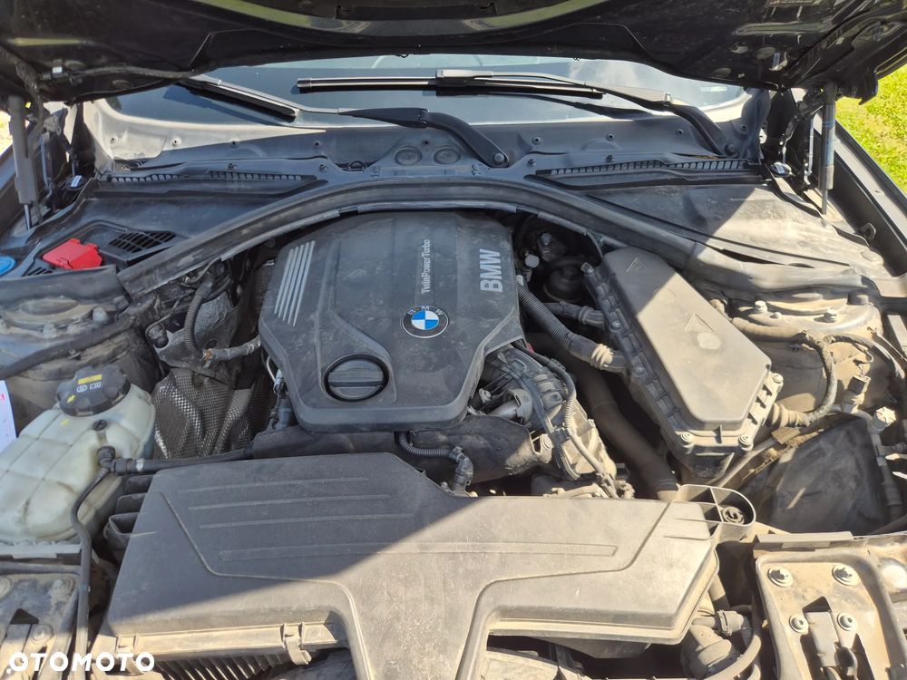 BMW 3GT 318d Luxury Line - 14