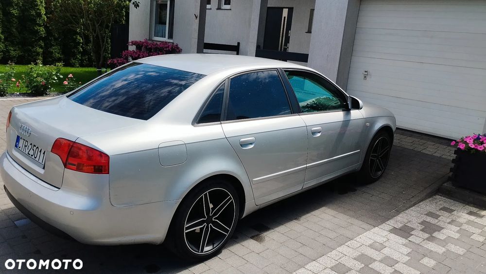 Audi A4 Limousine - 17