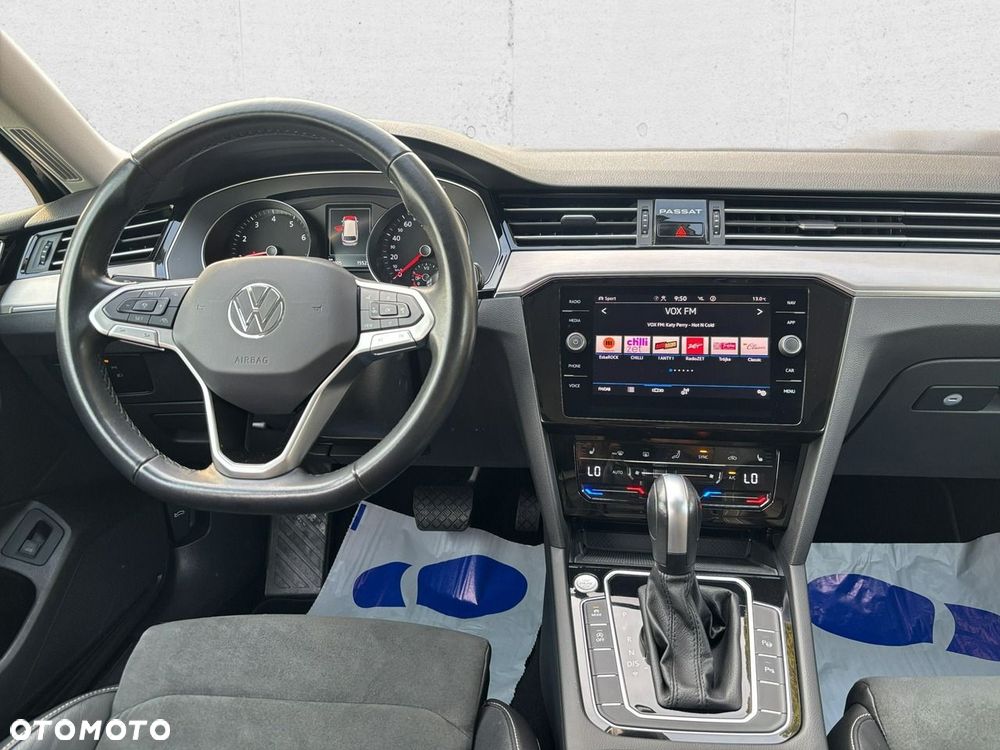Volkswagen Passat - 22
