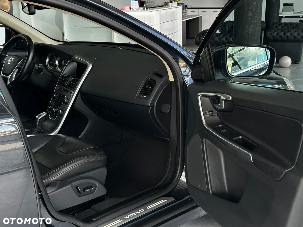 Volvo XC 60 - 22