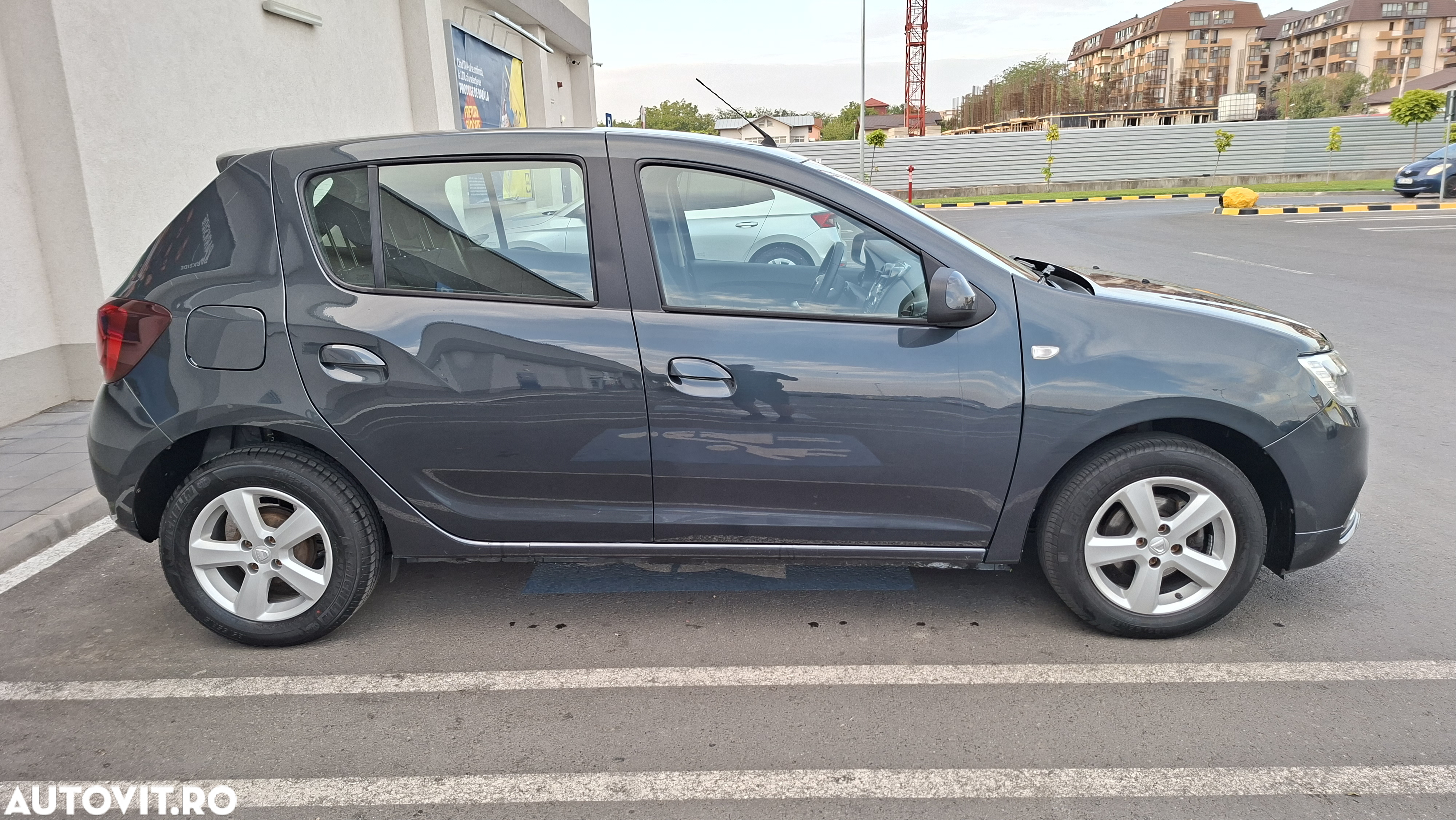 Dacia Sandero TCe 90 Laureate - 10