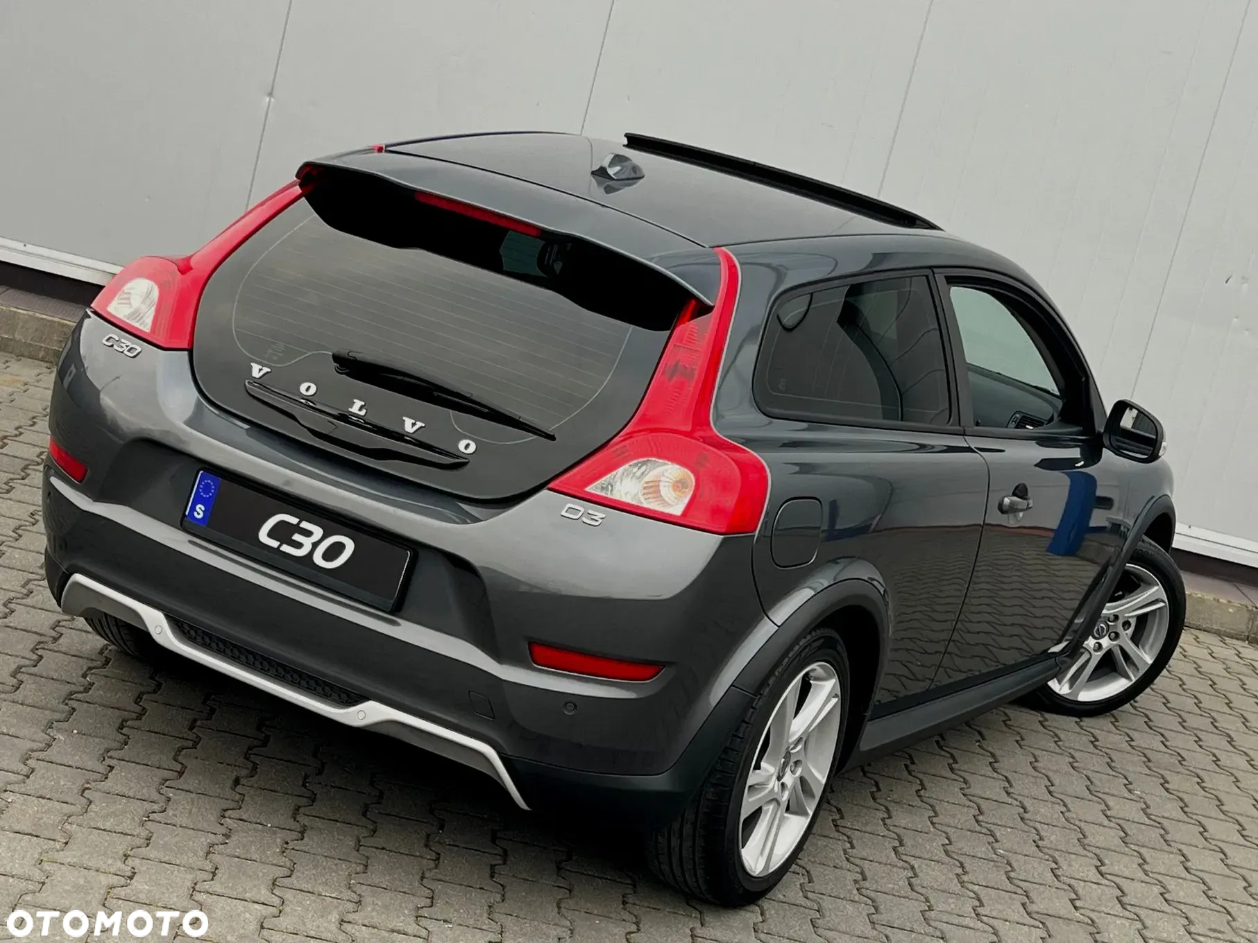 Volvo C30 D3 R-Design - 3