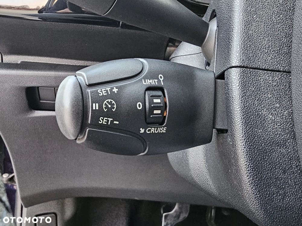 Citroën C3 Pure Tech (VTi) 82 Exclusive - 32