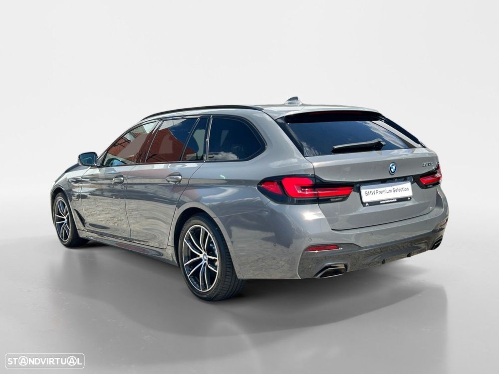BMW 530 e Pack Desportivo M - 3