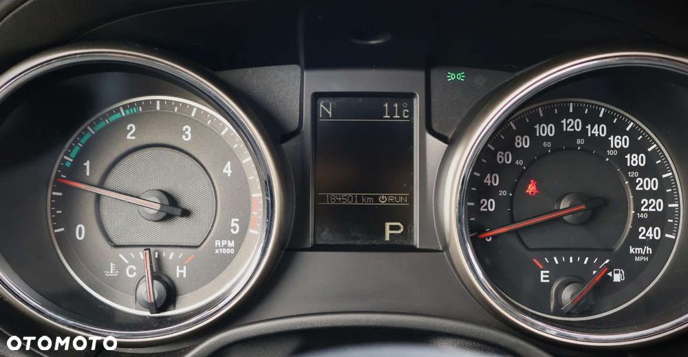 Jeep Grand Cherokee - 24