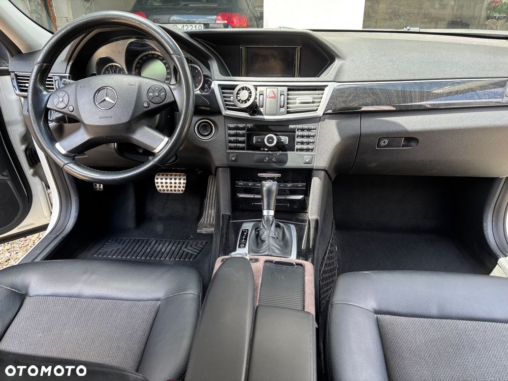Mercedes-Benz Klasa E 220 CDI DPF BlueEFFICIENCY Automatik Avantgarde - 14