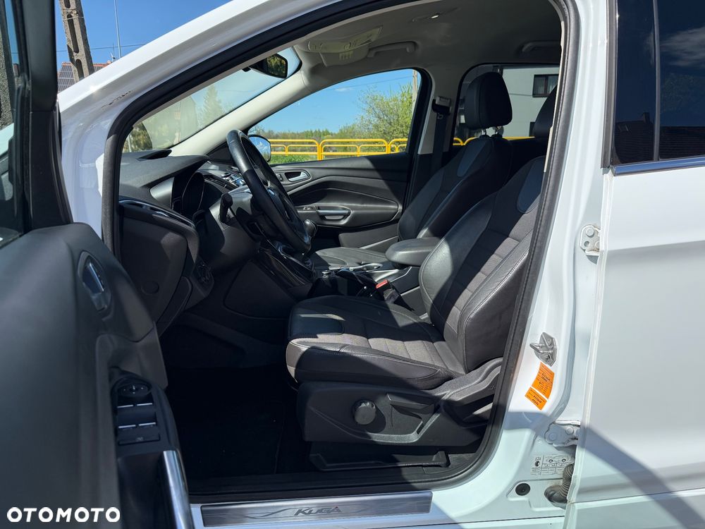 Ford Kuga 1.6 EcoBoost 2x4 Titanium - 25