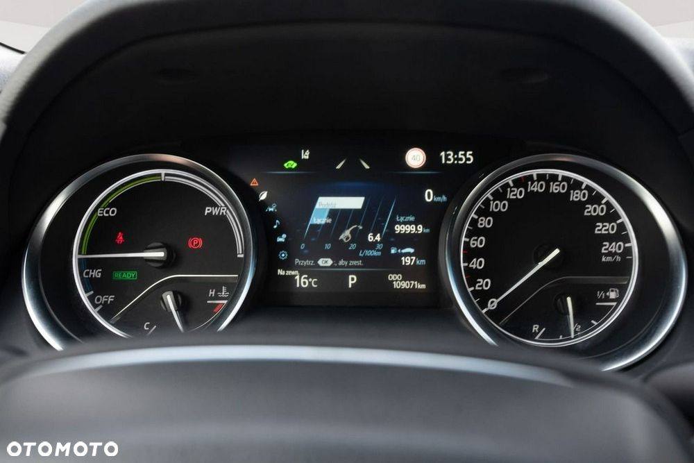 Toyota Camry - 11