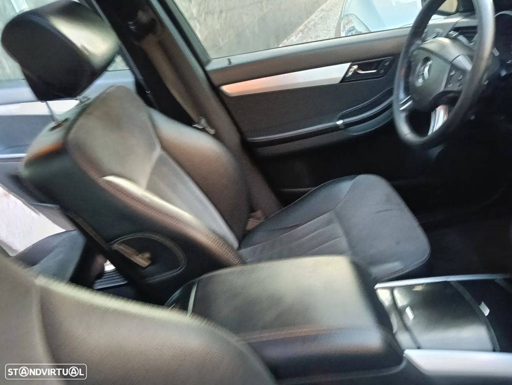 Mercedes-Benz R 320 CDi 4-Matic Longo - 35