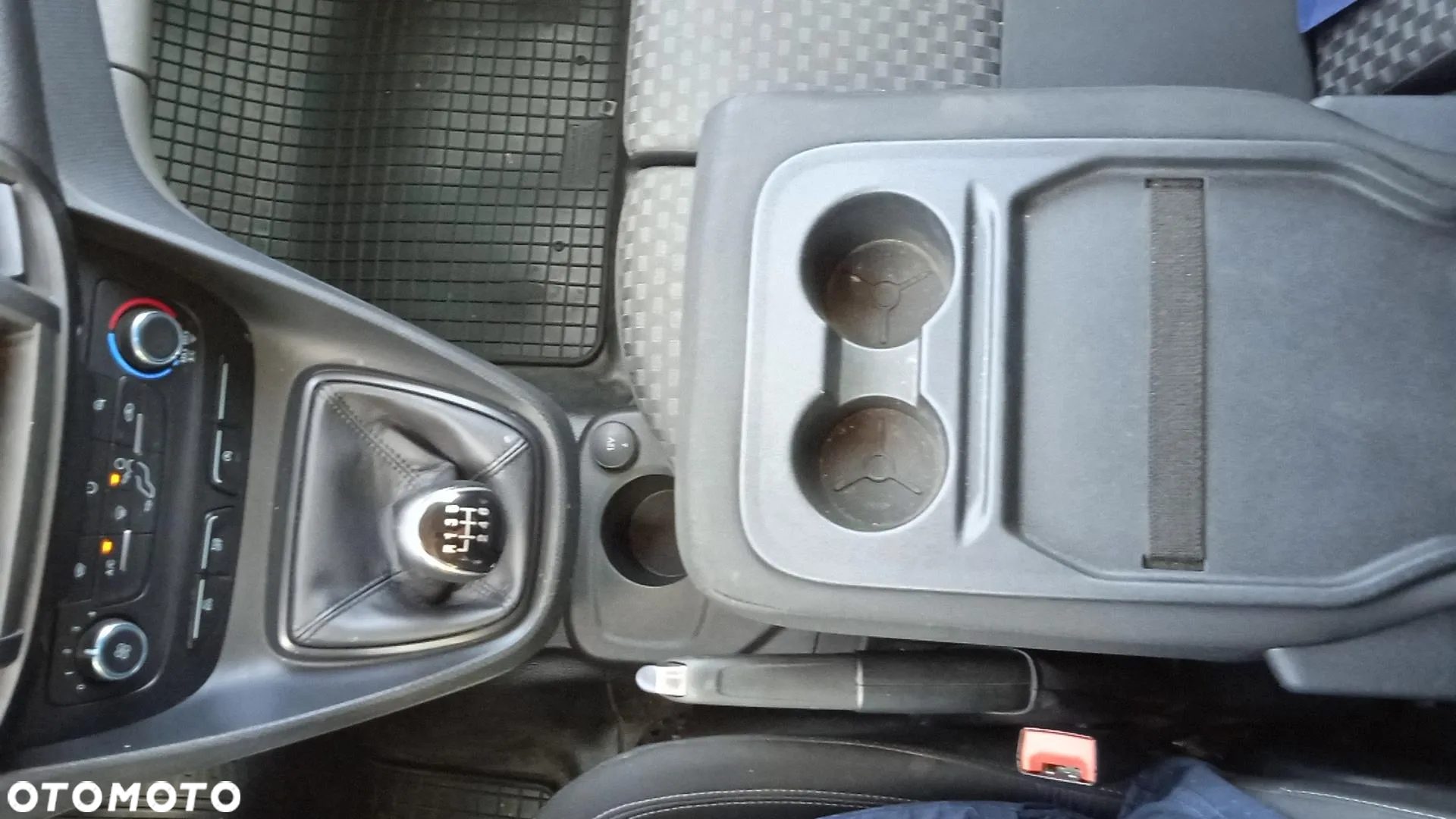 Ford Transit Connect - 20