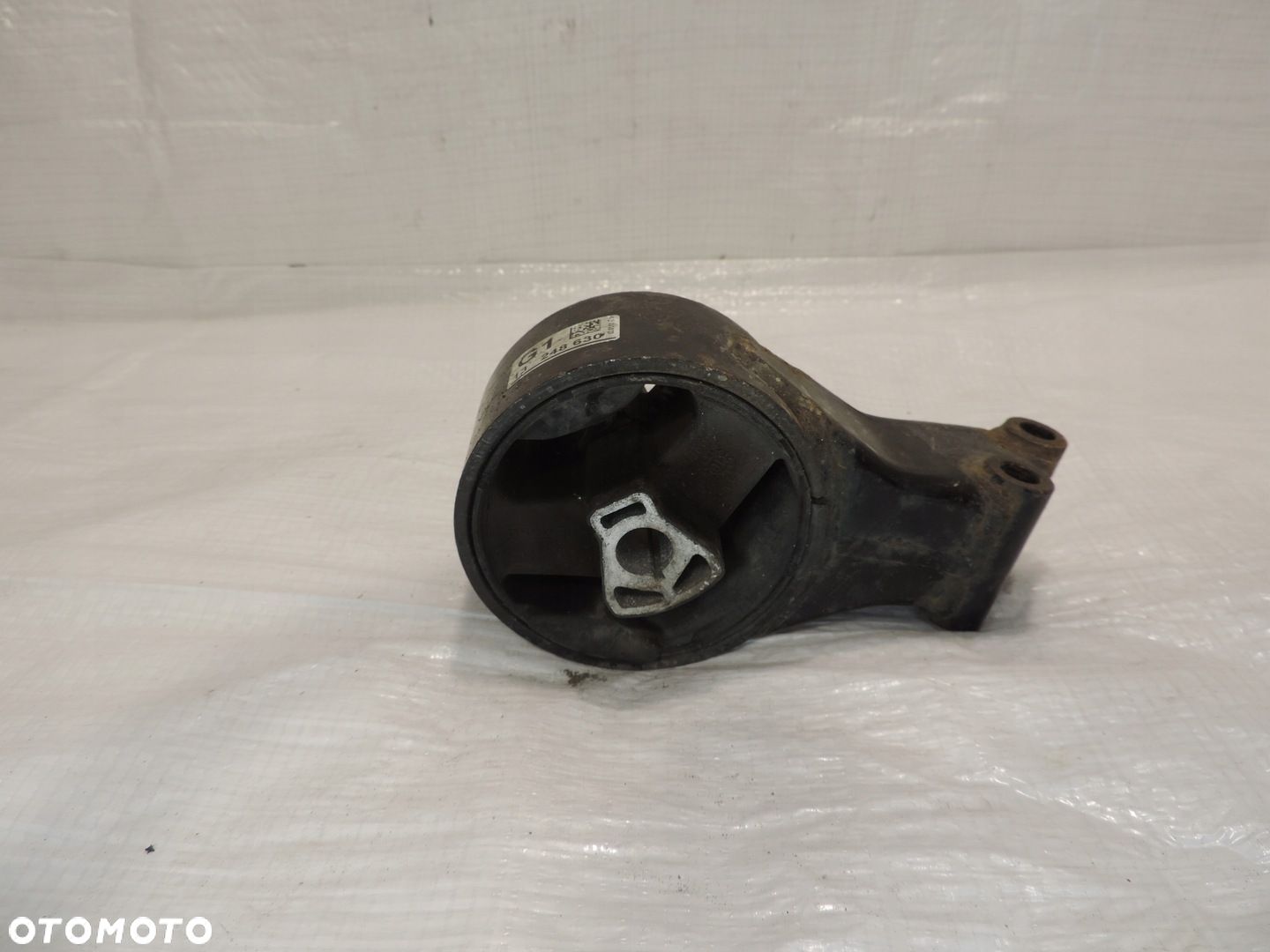 OPEL ASTRA IV J 1.7 PODUSZKA SILNIKA 13248630 G1 - 1