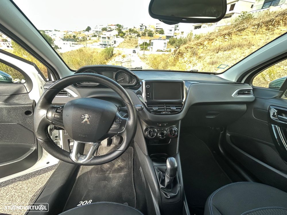 Peugeot 208 1.2 PureTech Style - 17
