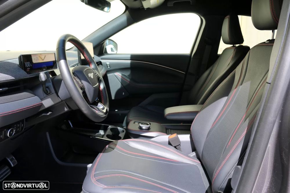 Ford Mustang Mach-E Premium AWD - 13