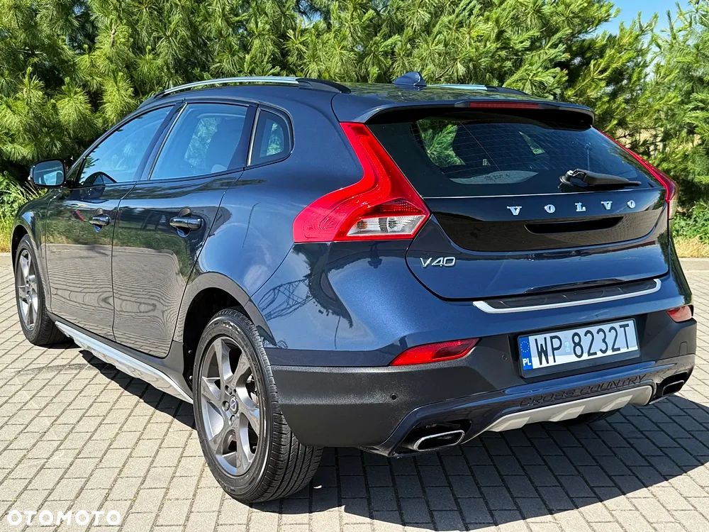 Volvo V40 Cross Country D2 Momentum - 13