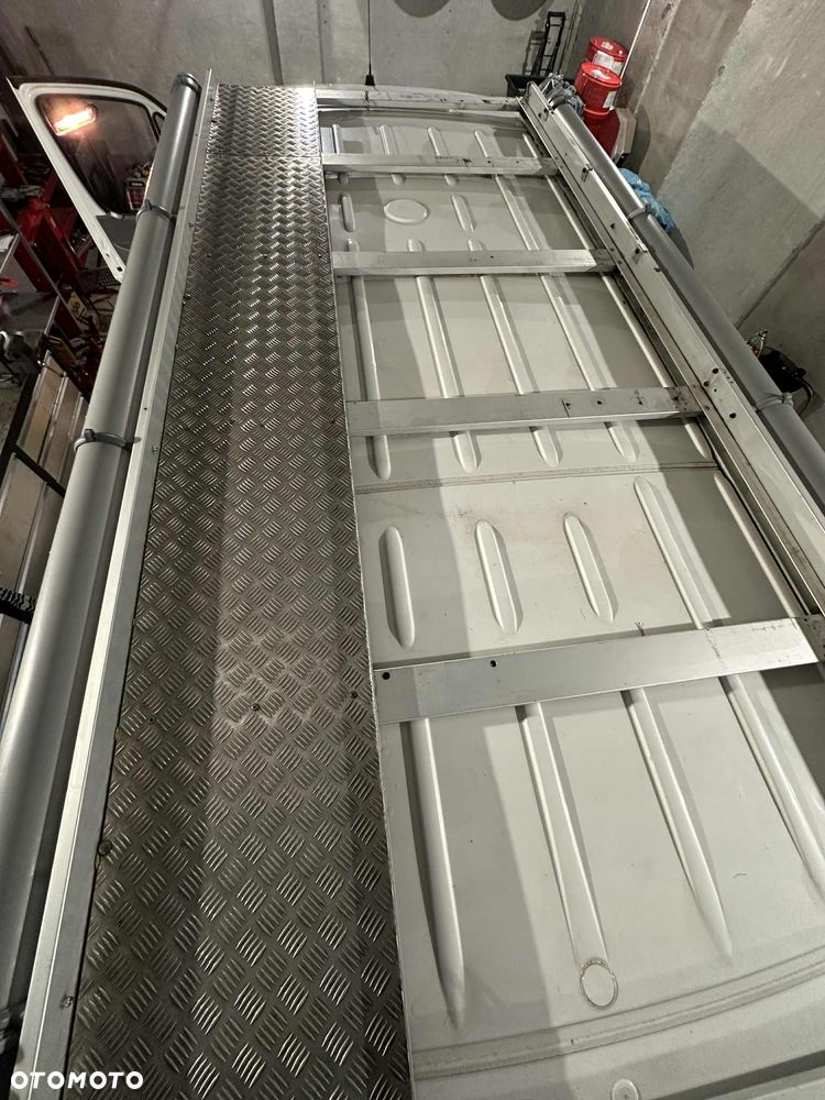 Volkswagen CRAFTER - 13