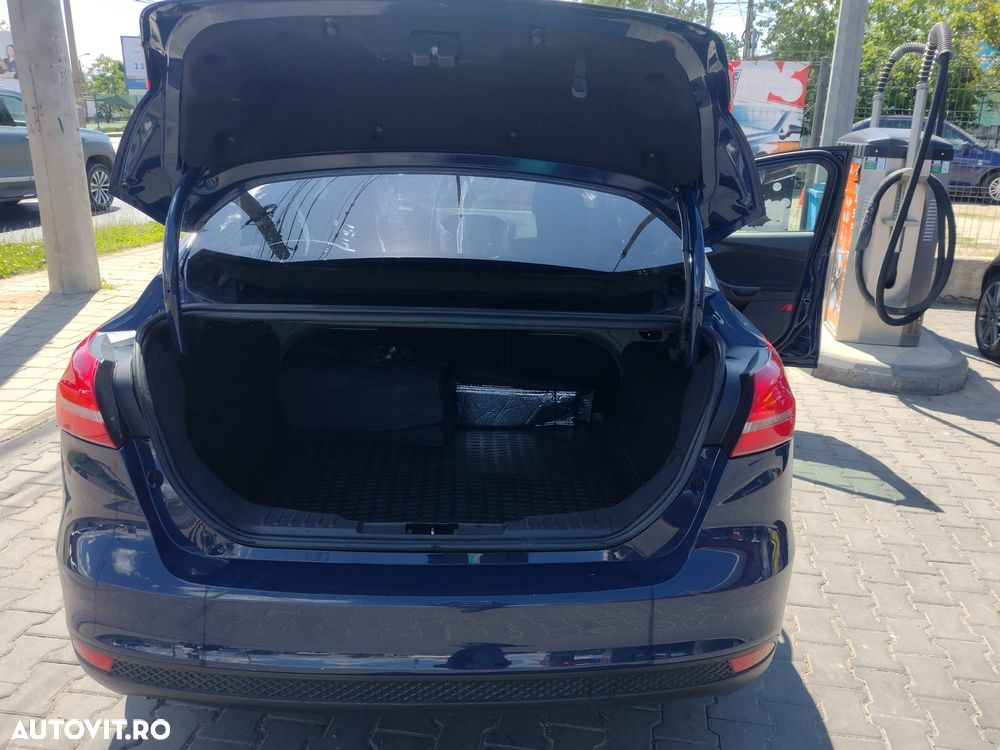 Ford Focus 1.0 EcoBoost Trend Edition - 12
