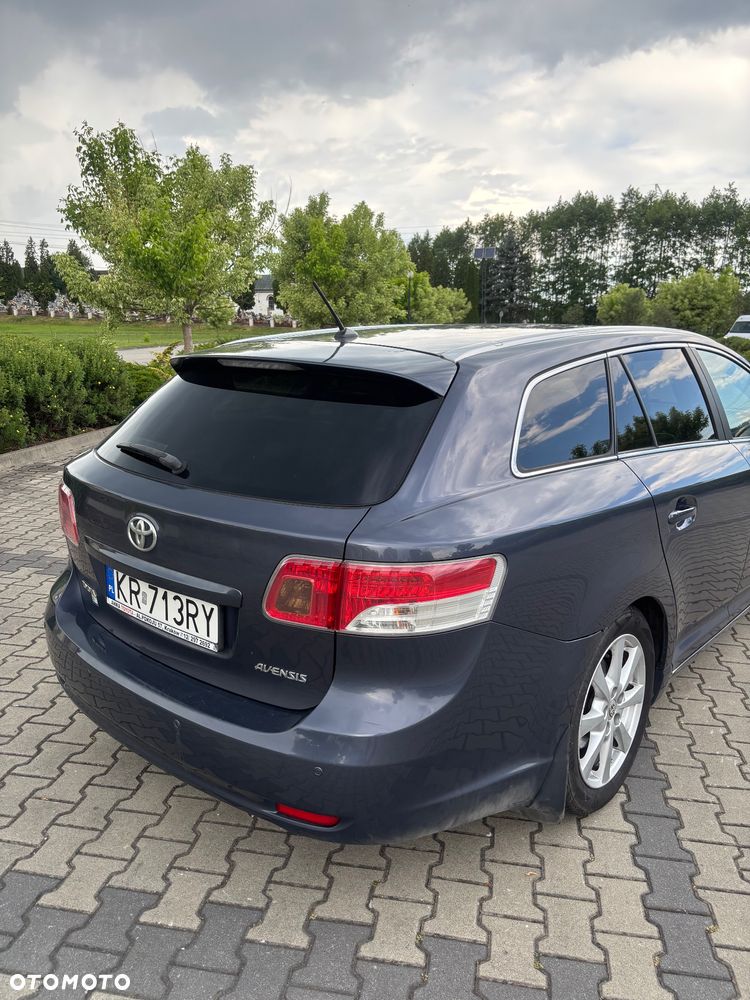 Toyota Avensis 2.0 D-4D Premium - 7