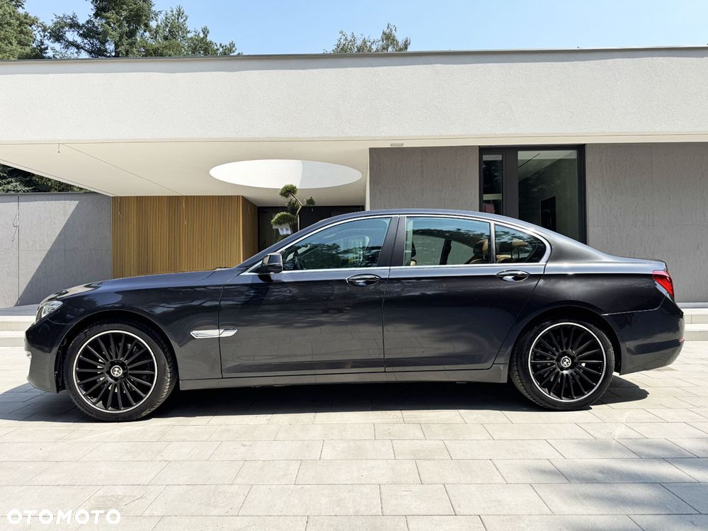 BMW Seria 7 740d xDrive Edition Exclusive - 17