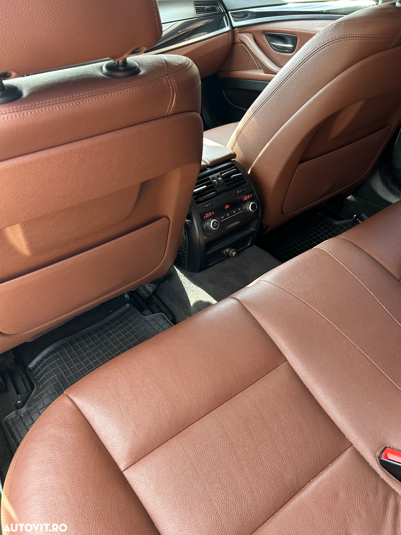 BMW Seria 5 520d xDrive - 13