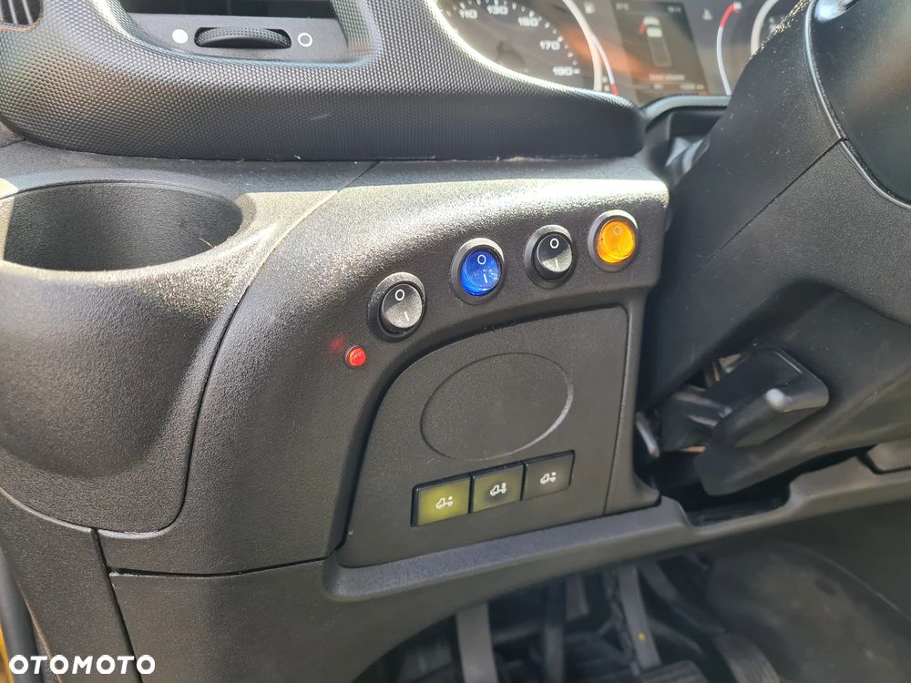 Iveco DAILY 35S18 - 8