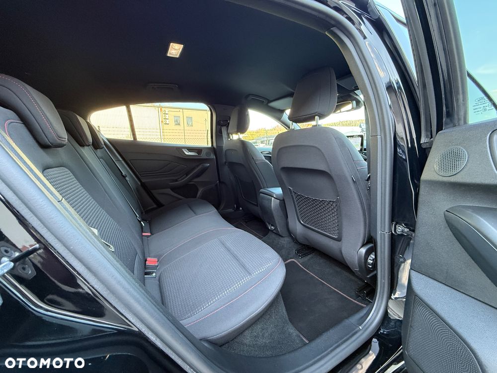 Ford Focus 1.0 EcoBoost ST-Line - 26