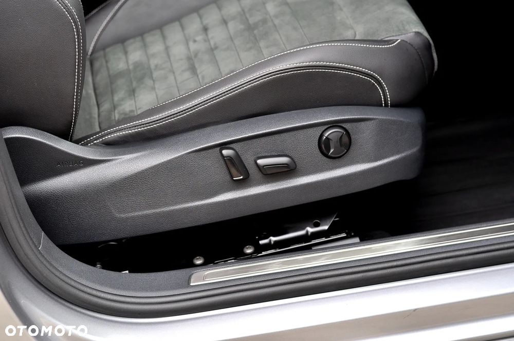 Volkswagen Passat 2.0 TDI EVO Elegance DSG - 25