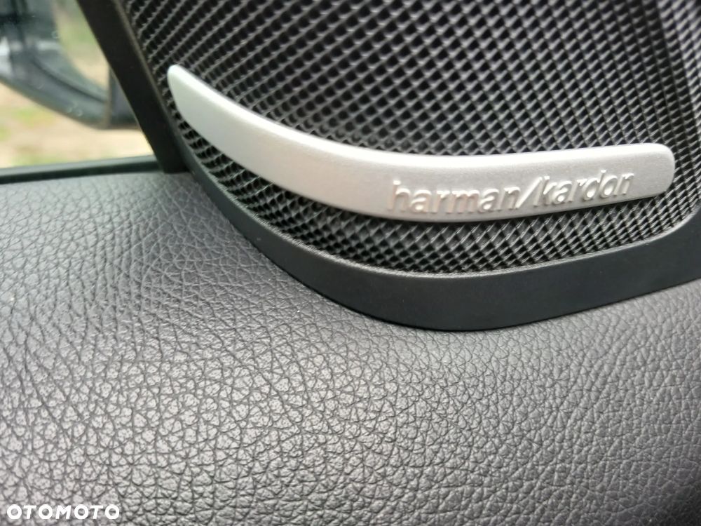 Mercedes-Benz GLA 200 7G-DCT AMG Line - 19