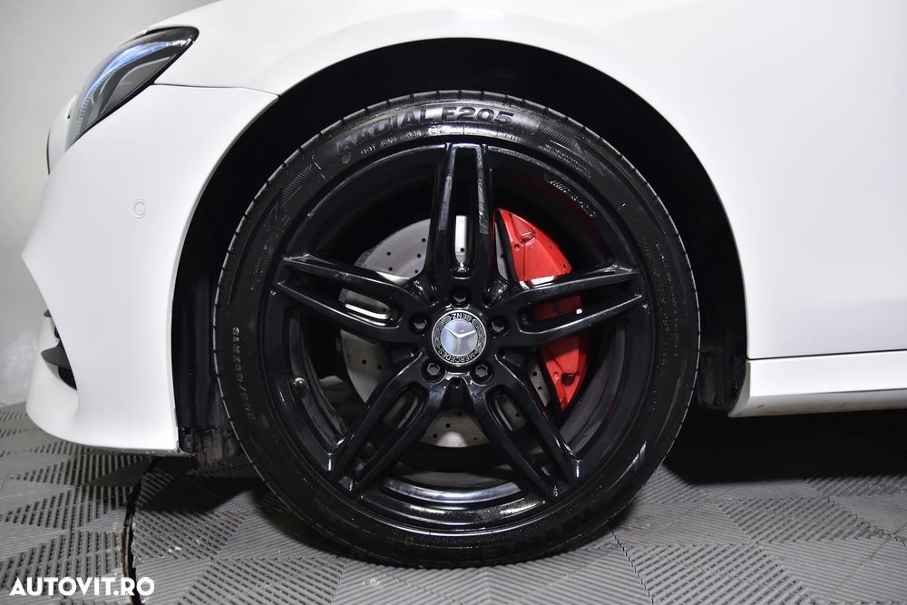 Mercedes-Benz E 220 d 4MATIC Aut. - 14