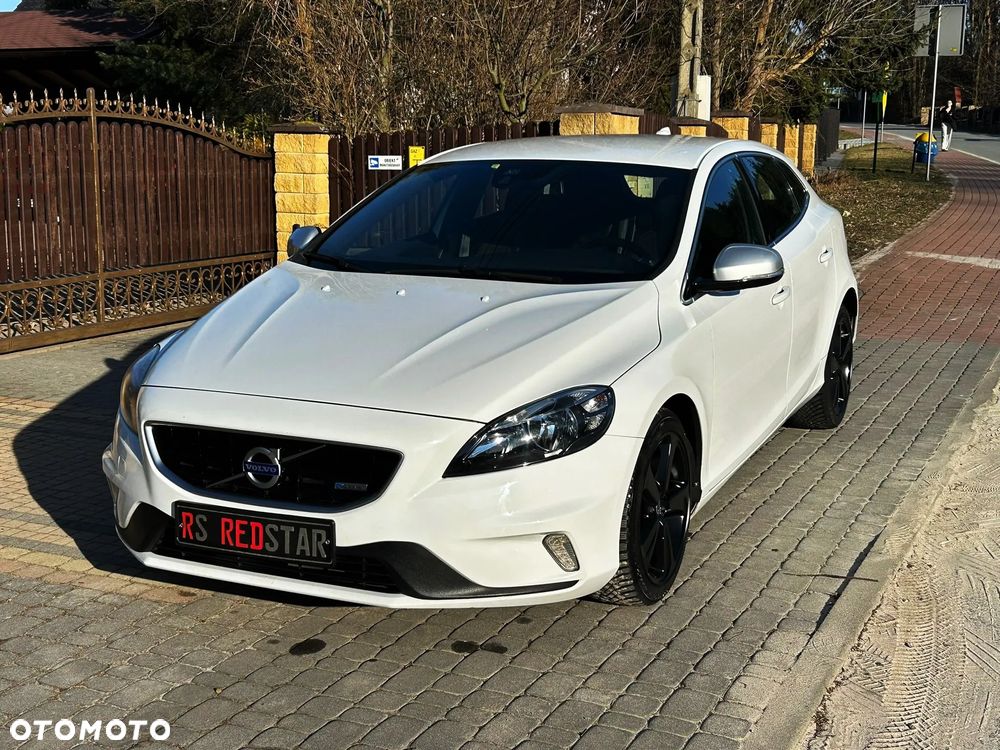 Volvo V40 D2 R Design - 18