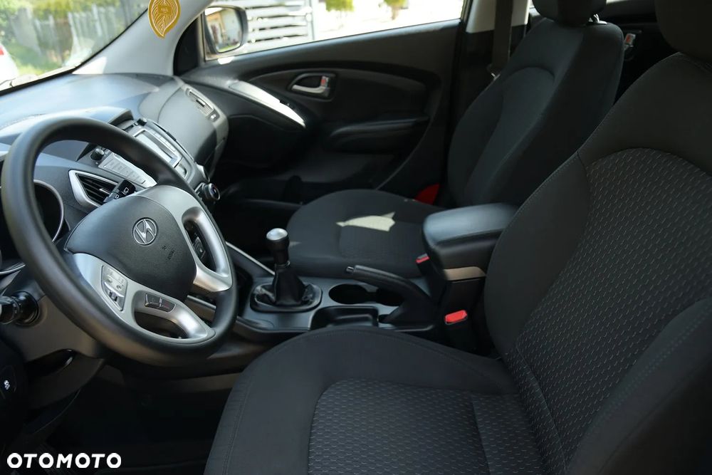 Hyundai ix35 2.0 Premium 2WD - 24