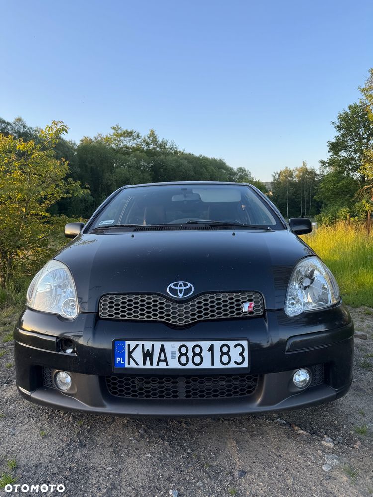 Toyota Yaris - 1