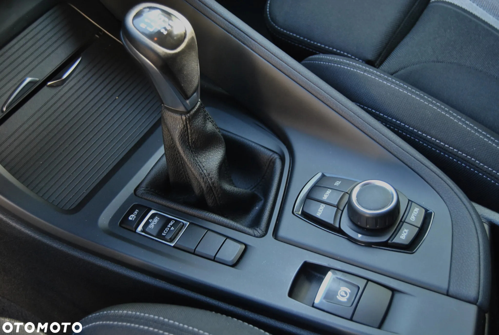 BMW X1 sDrive18d - 12