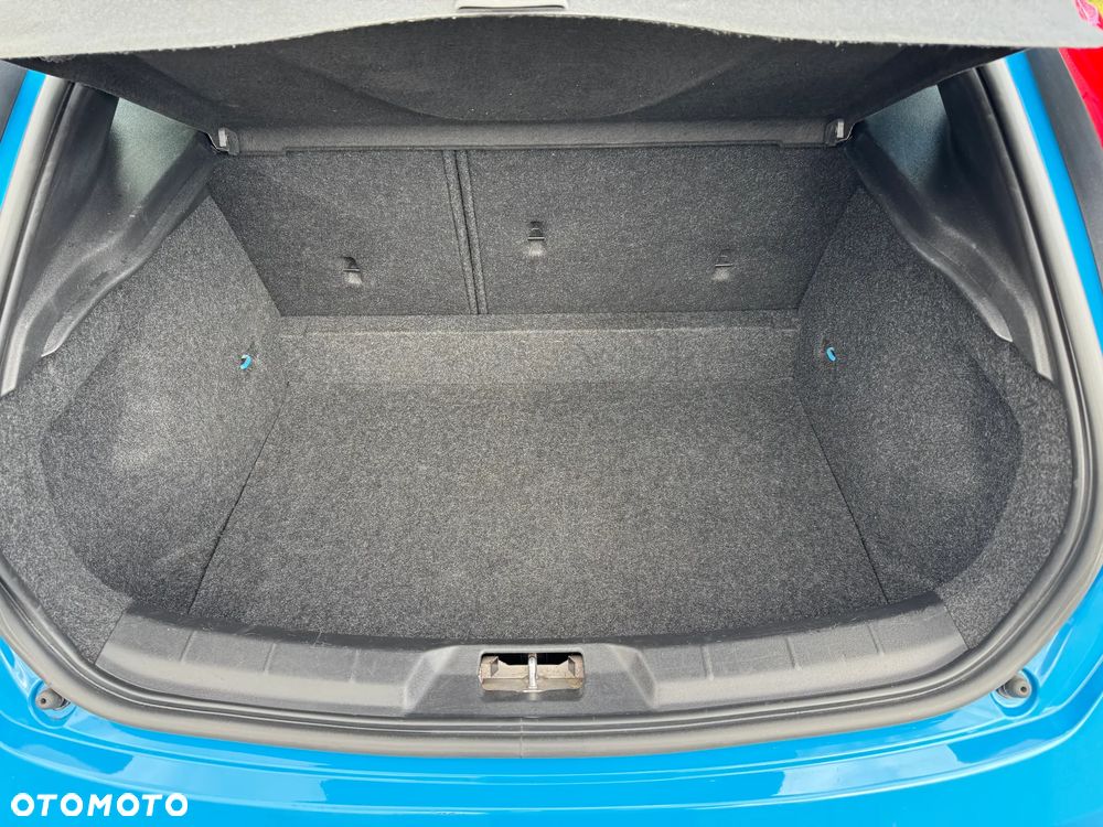 Volvo V40 D4 Drive-E R-Design Momentum - 13