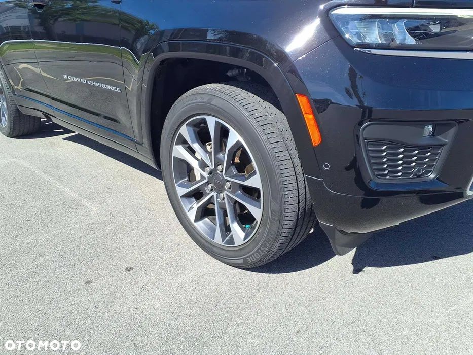 Jeep Grand Cherokee - 13