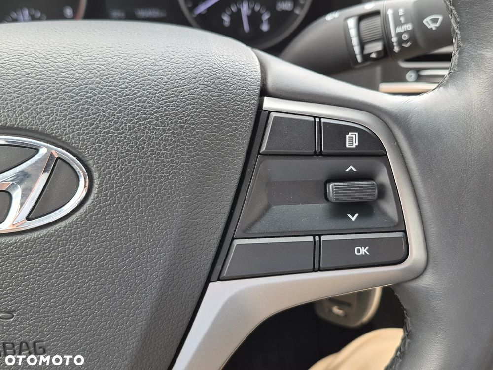 Hyundai Elantra 1.6 Comfort - 22