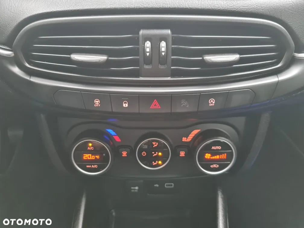 Fiat Tipo 1.4 T-Jet Easy - 24